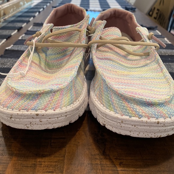 Hey Dudes! - Picture 3 of 7